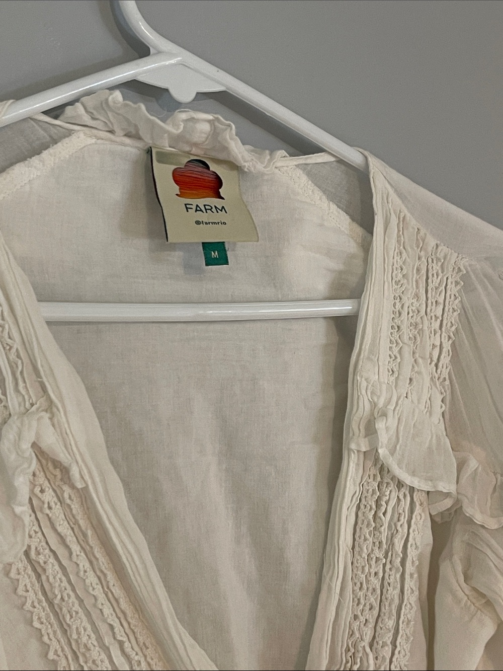 FARM Rio Cream Lace-Trim Wrap Blouse with Embroidered Sleeves - Picture 3 of 3